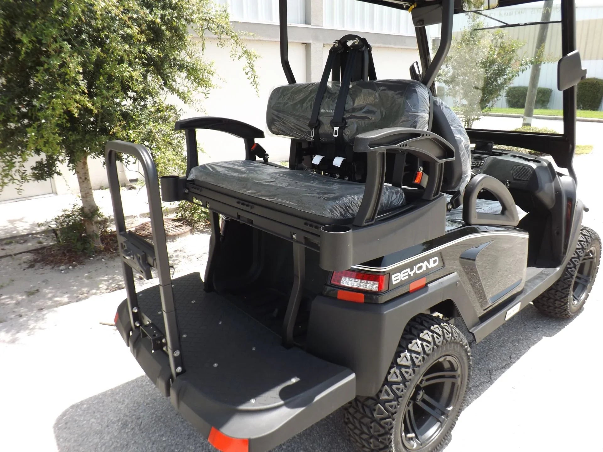 2022 Bintelli BEYOND 4P Lifted Golf Cart for Sale