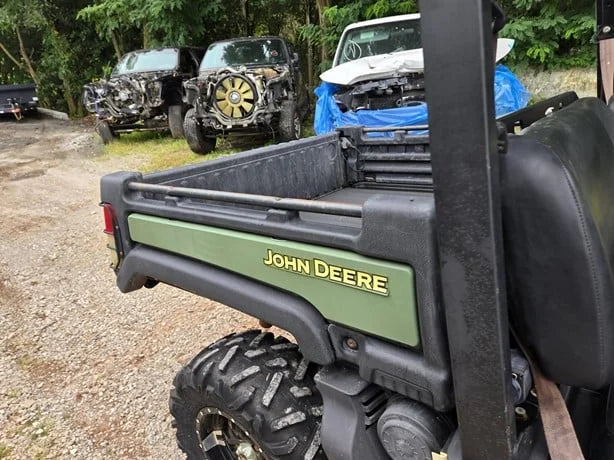 2018 John Deere Gator XUV 835M 4WD Utility Cart for Sale