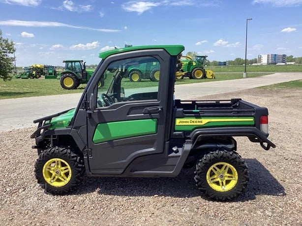 2023 John Deere Gator XUV 835R 4WD Utility Cart for Sale