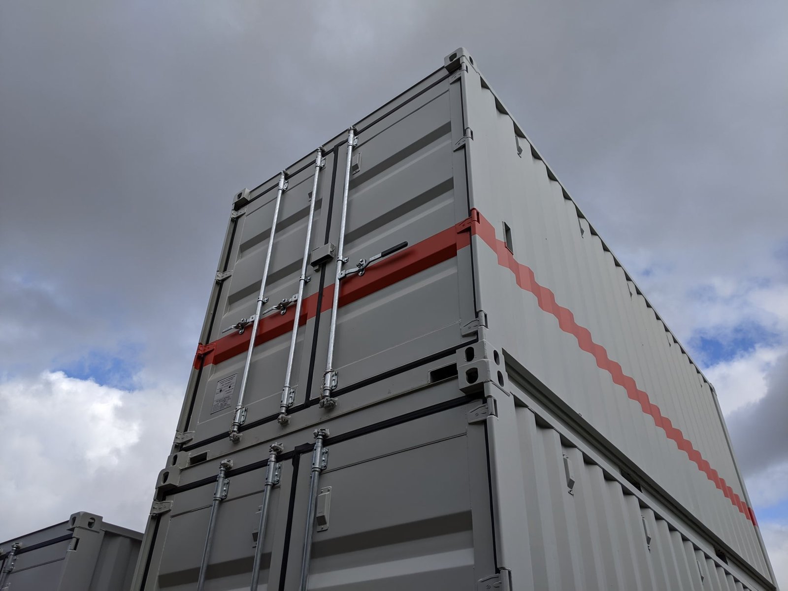 NEW 20FT WORKSHOP CONTAINERS – Built for Durability &amp; Performance