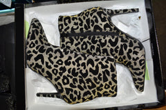 Assorted Shelf Pull Fall/Winter Womens Shoes