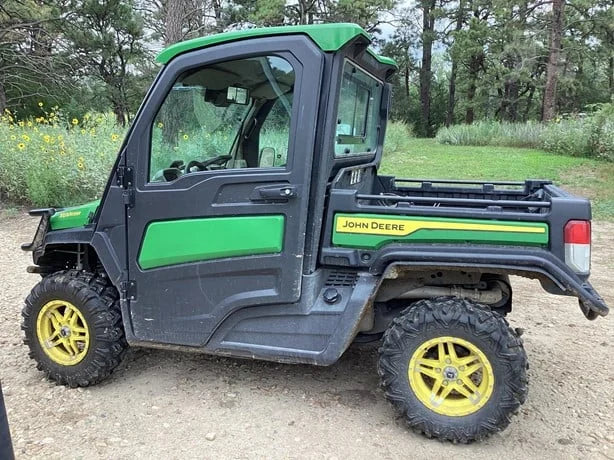2024 John Deere Gator XUV 835R Signature Edition 4WD Utility Cart for Sale