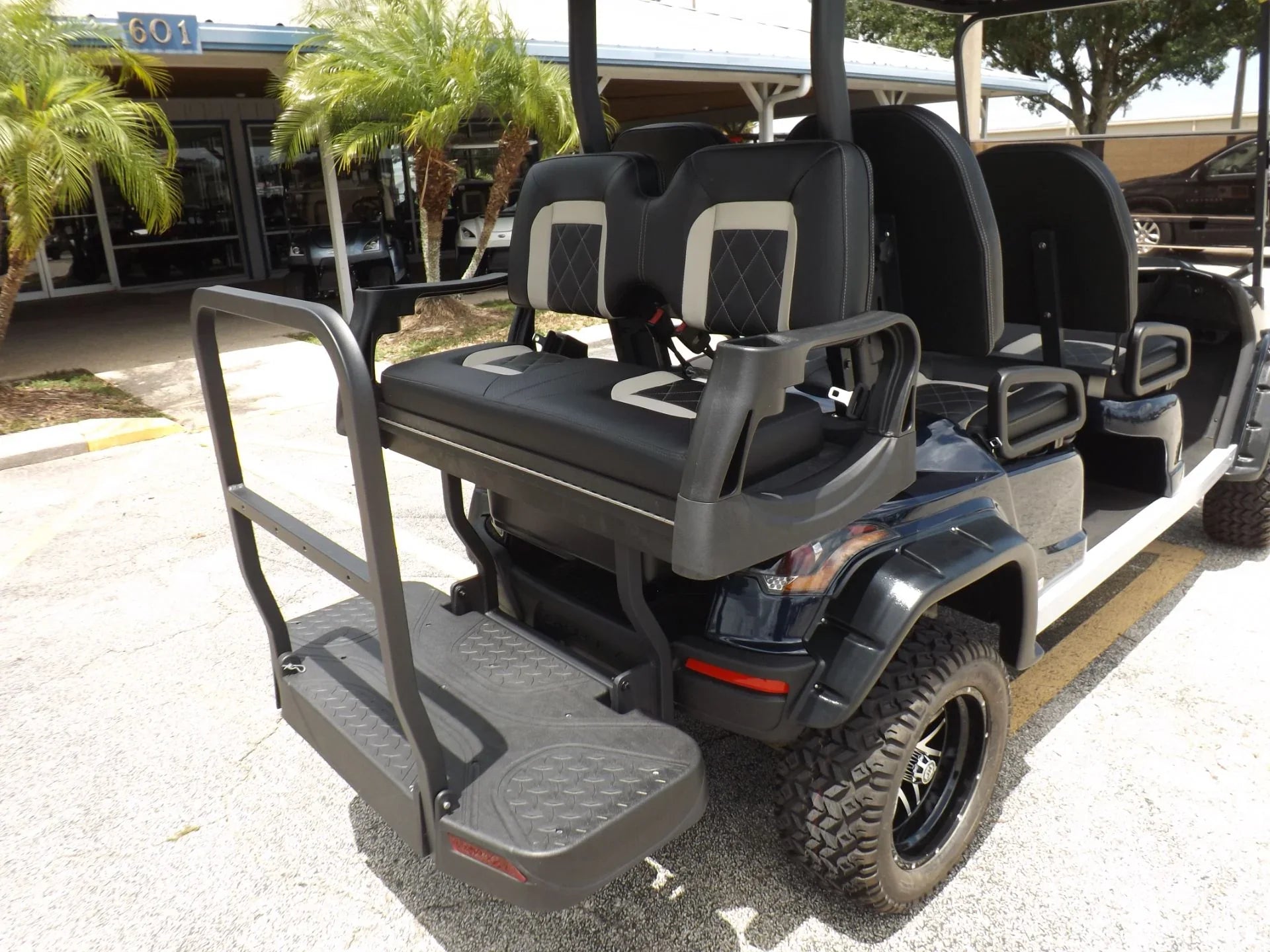 2024 Star EV SIRIUS 4+2 Lifted Lithium Golf Cart for Sale
