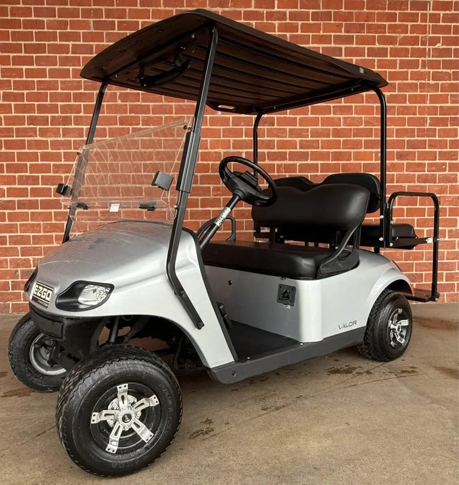 2022 E-Z-GO Valor 48V Golf Cart (Silver)
