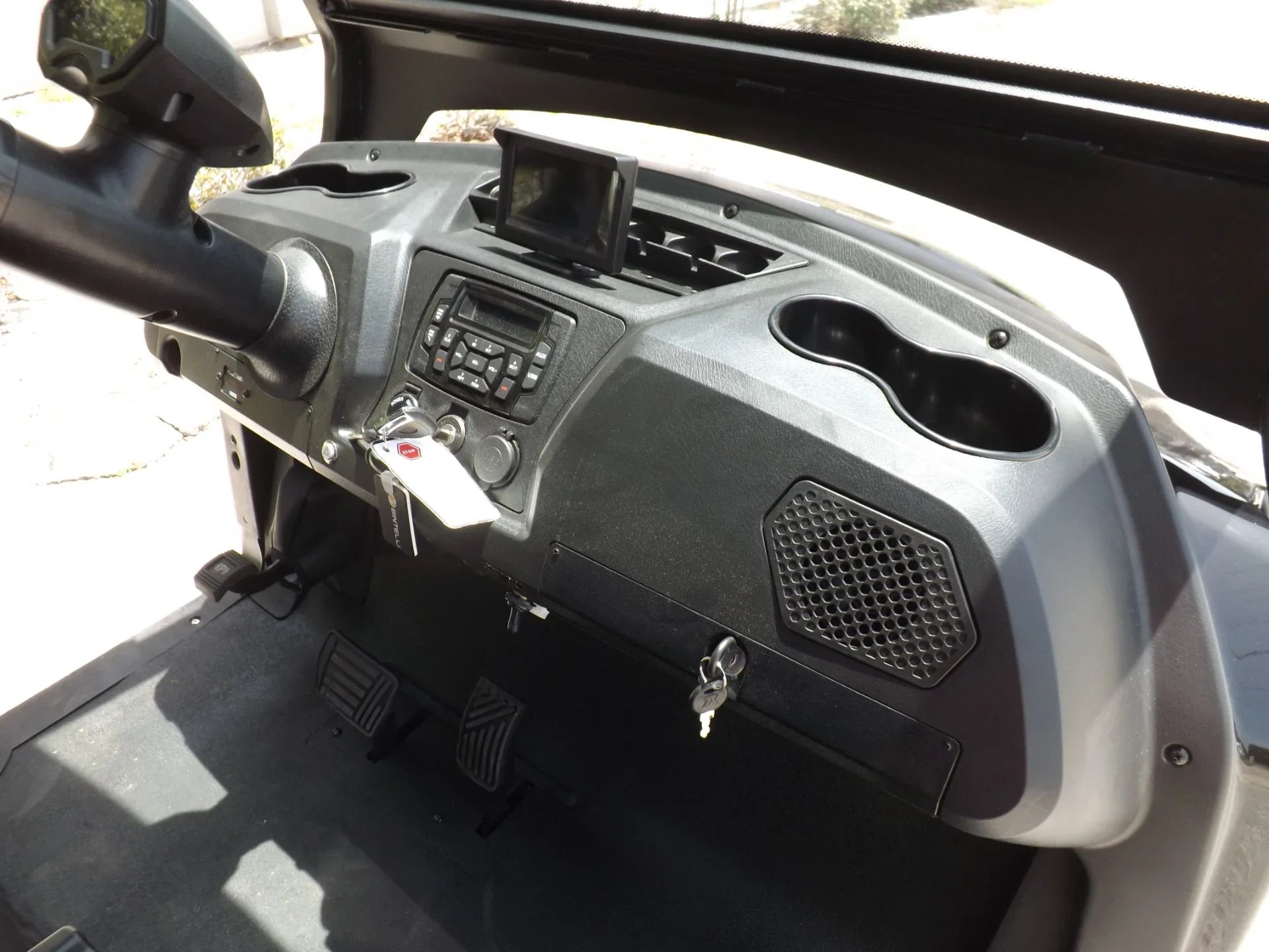 2022 Bintelli BEYOND 4P Lifted Golf Cart for Sale