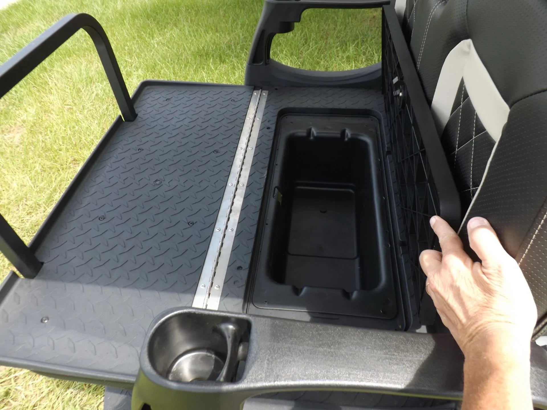White 2023 Star EV SIRIUS 2+2 Golf Cart for Sale
