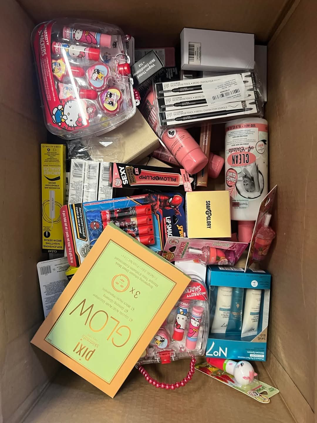 Makeup Mystery Box Pallets