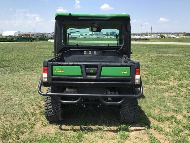 2023 John Deere XUV 835R Gator 4WD Utility Cart for Sale