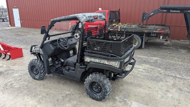 2012 John Deere Gator XUV 550 4WD Utility Cart for Sale