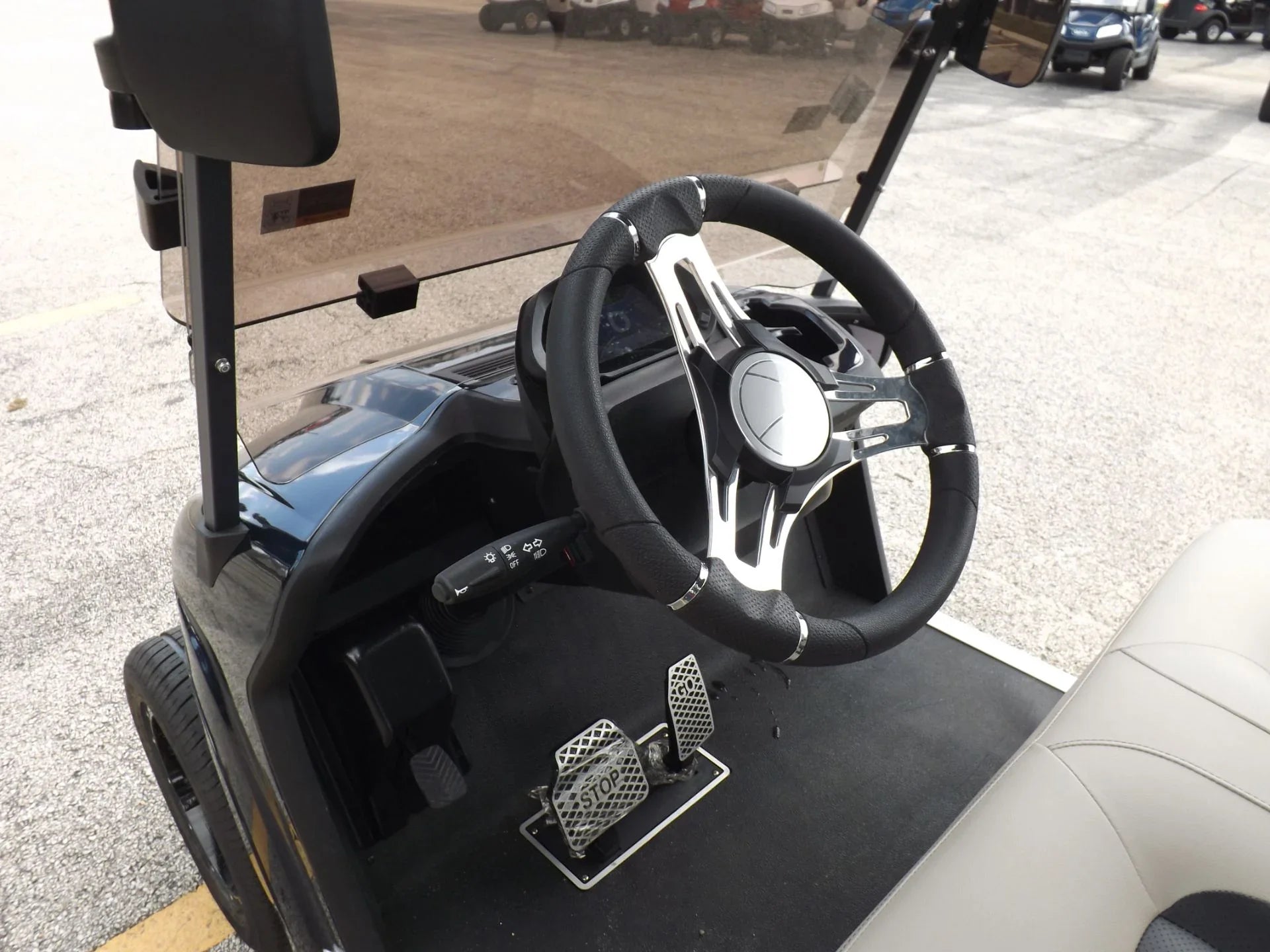 Black 2024 Star EV SIRIUS 4 Forward Lithium Golf Cart for Sale