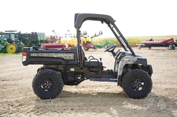 2017 John Deere Gator XUV 825i 4WD Utility Cart for Sale