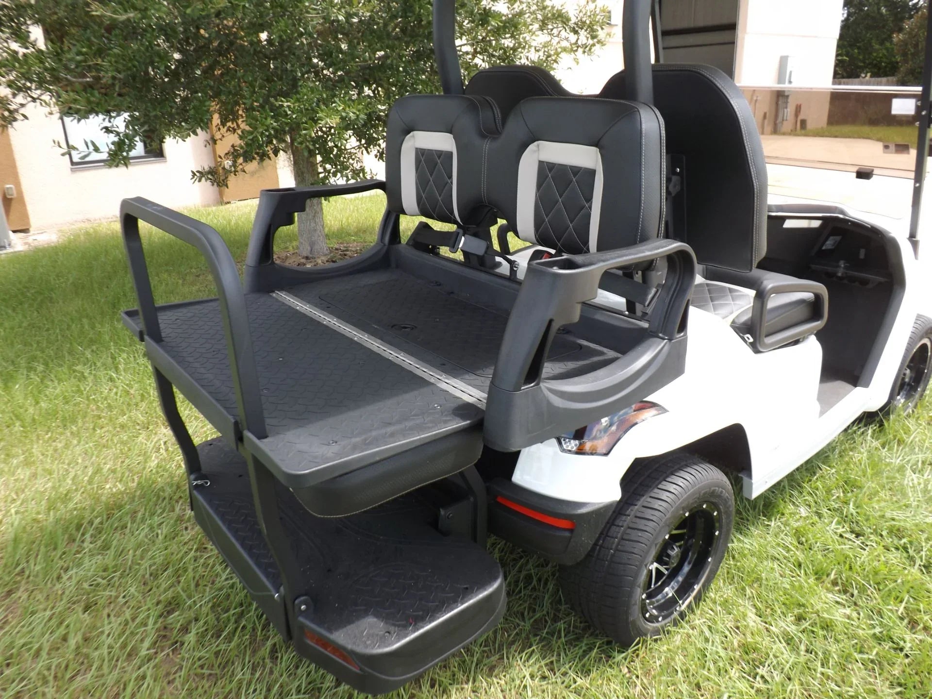 White 2023 Star EV SIRIUS 2+2 Golf Cart for Sale