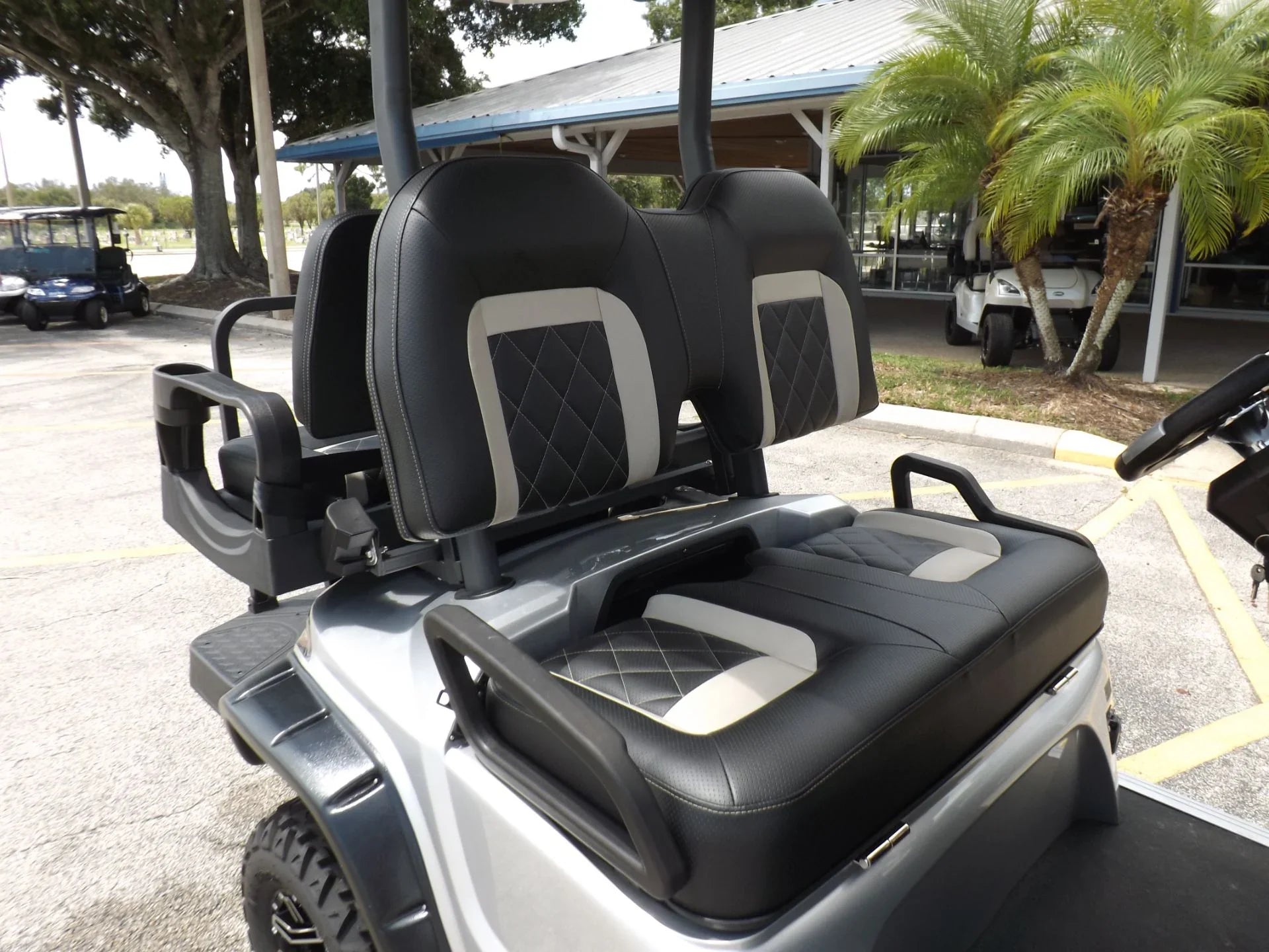 2024 Star EV SIRIUS 2+2 Lifted Lithium Golf Cart for Sale