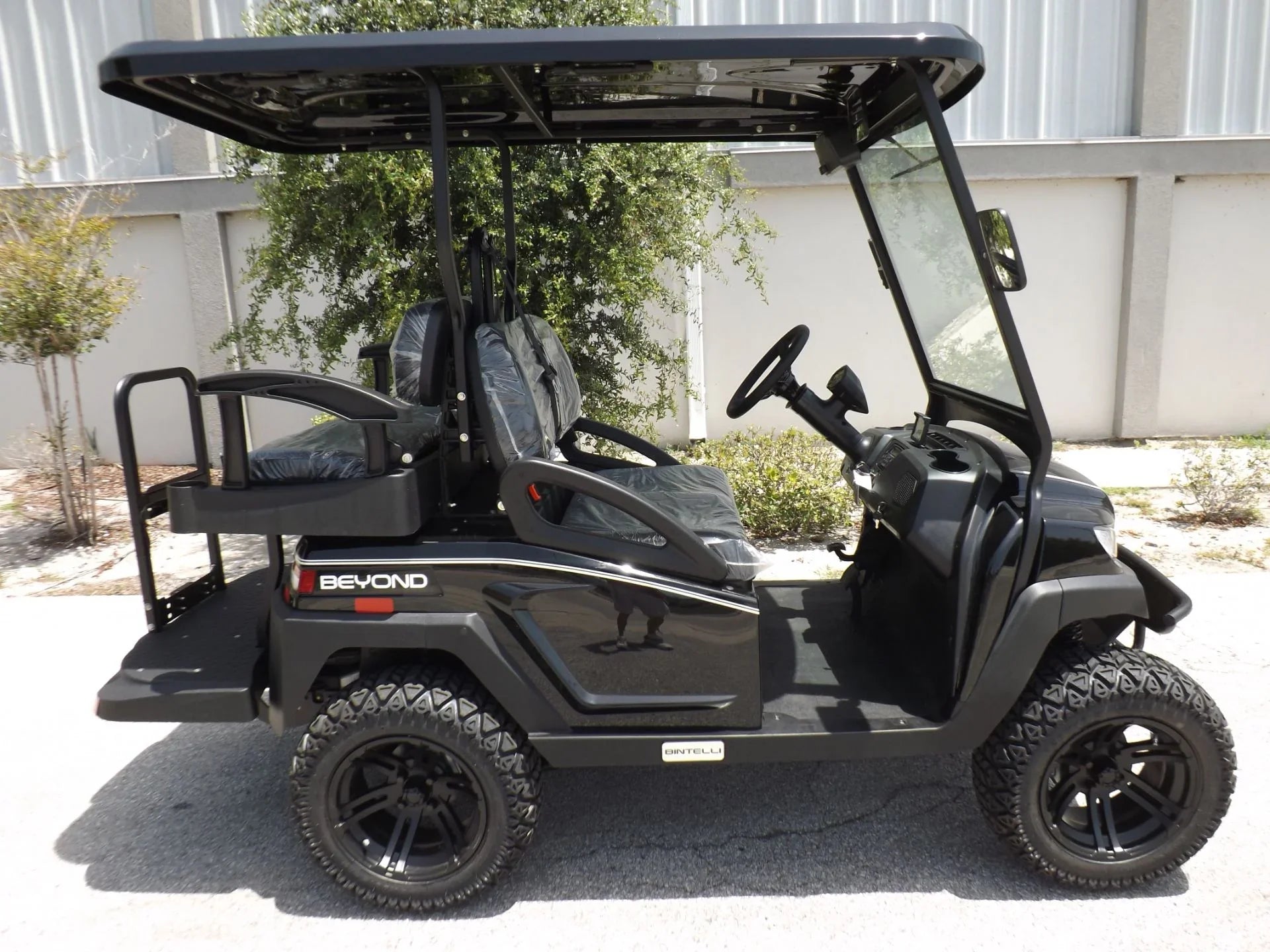 2022 Bintelli BEYOND 4P Lifted Golf Cart for Sale
