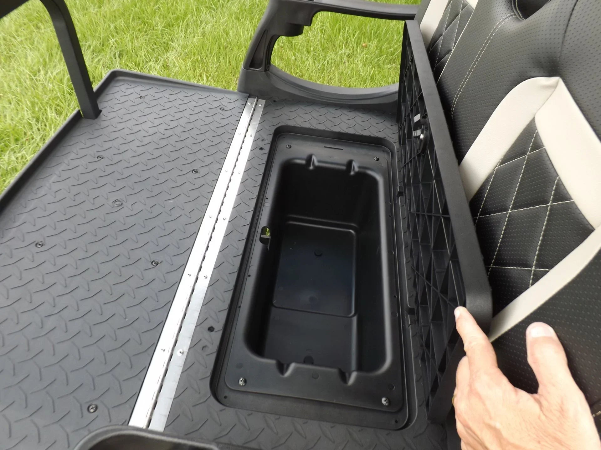 Light Metallic 2023 Star EV SIRIUS 2+2 Golf Cart for Sale