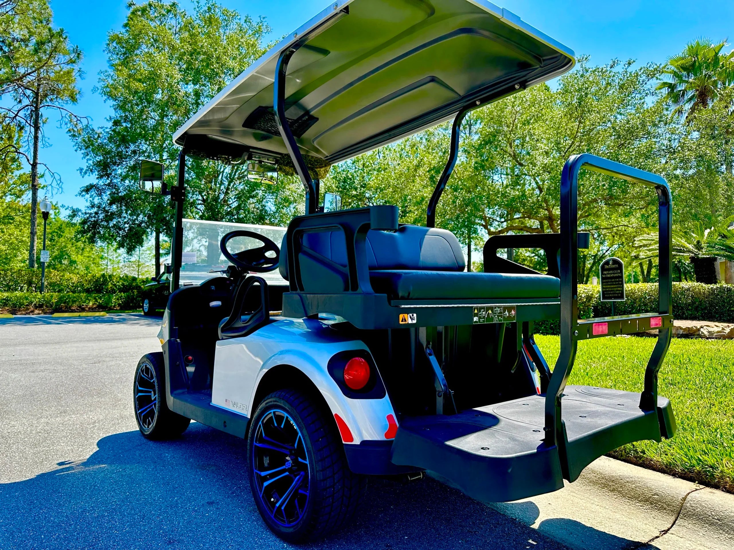 2023 E-Z-GO Valor 2+2 EX1 Golf Cart for Sale
