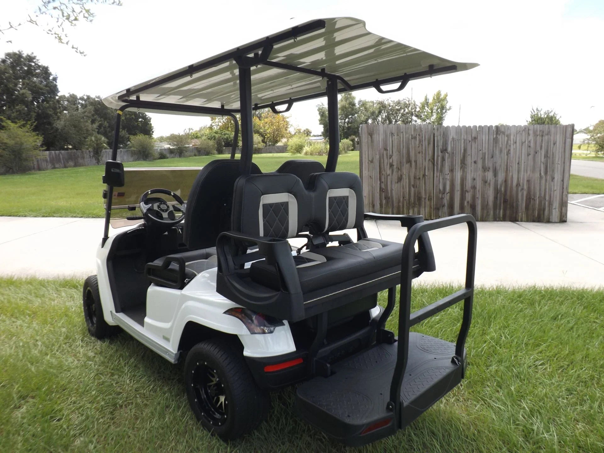 White 2023 Star EV SIRIUS 2+2 Golf Cart for Sale