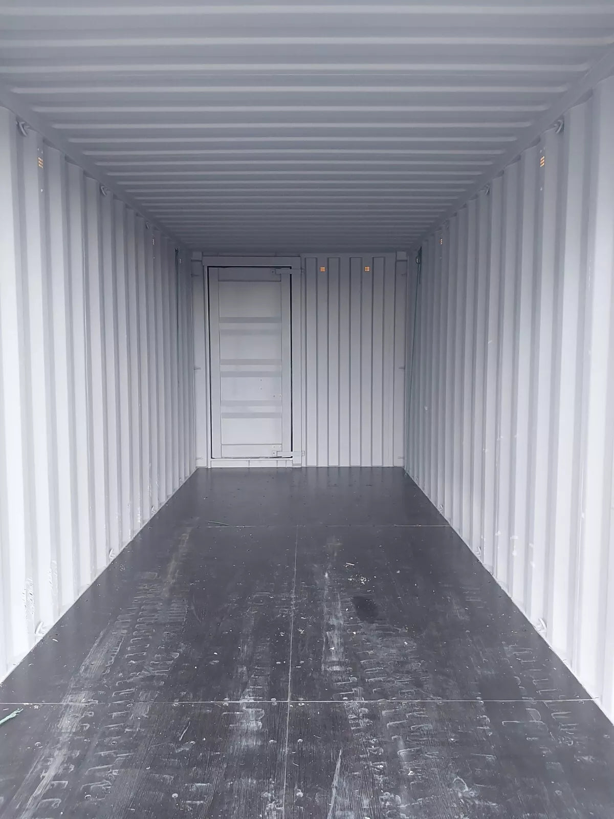 New One-trip 20′ Storage Container with Man Door. Tri Door.