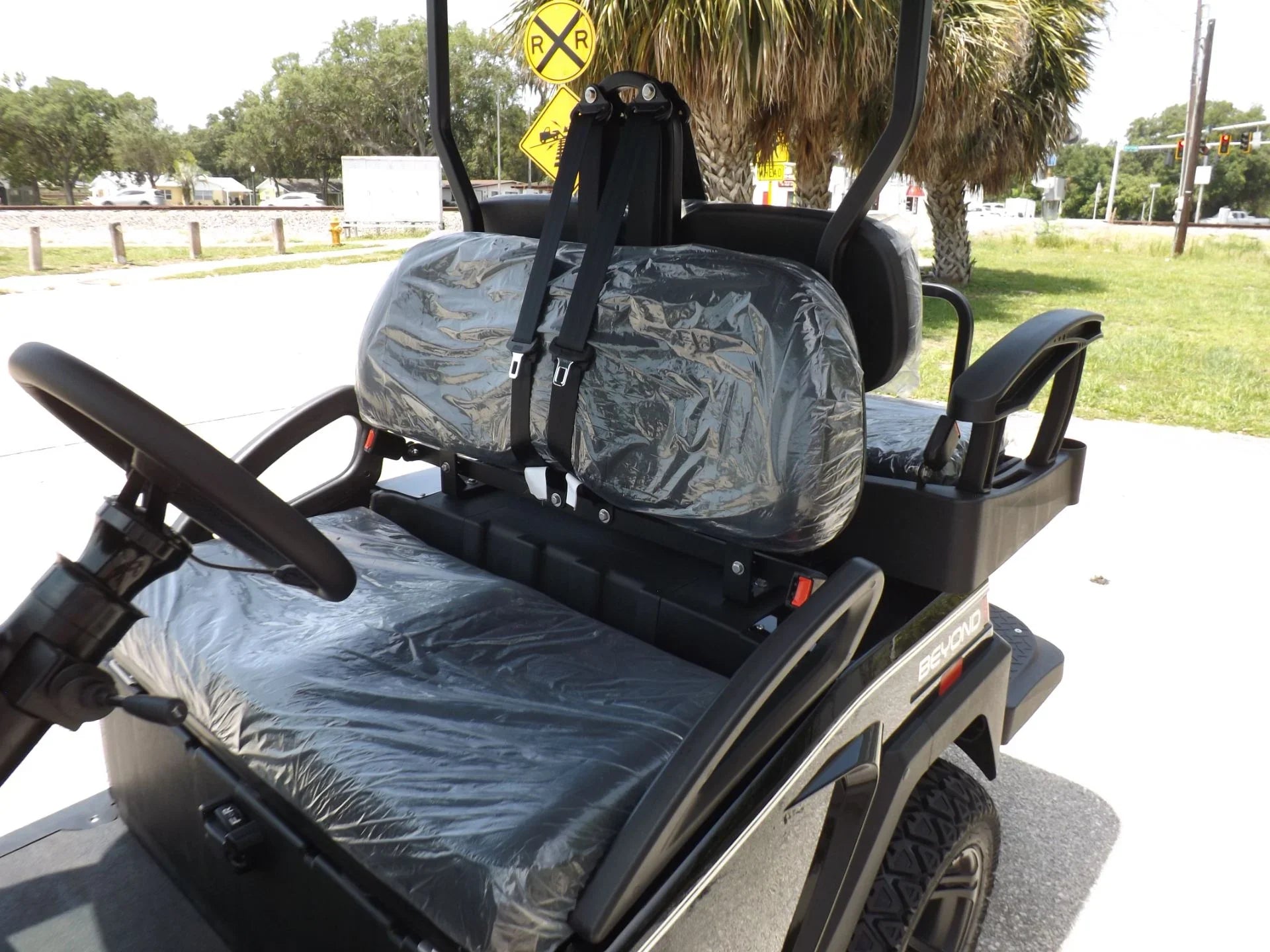 2022 Bintelli BEYOND 4P Lifted Golf Cart for Sale