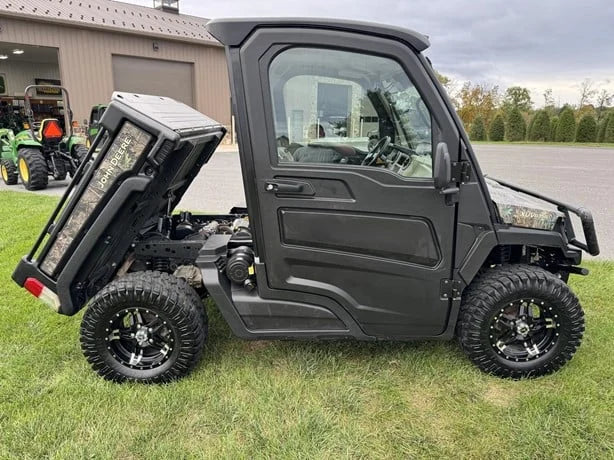 2023 John Deere Gator XUV 835R 4WD Utility Cart for Sale