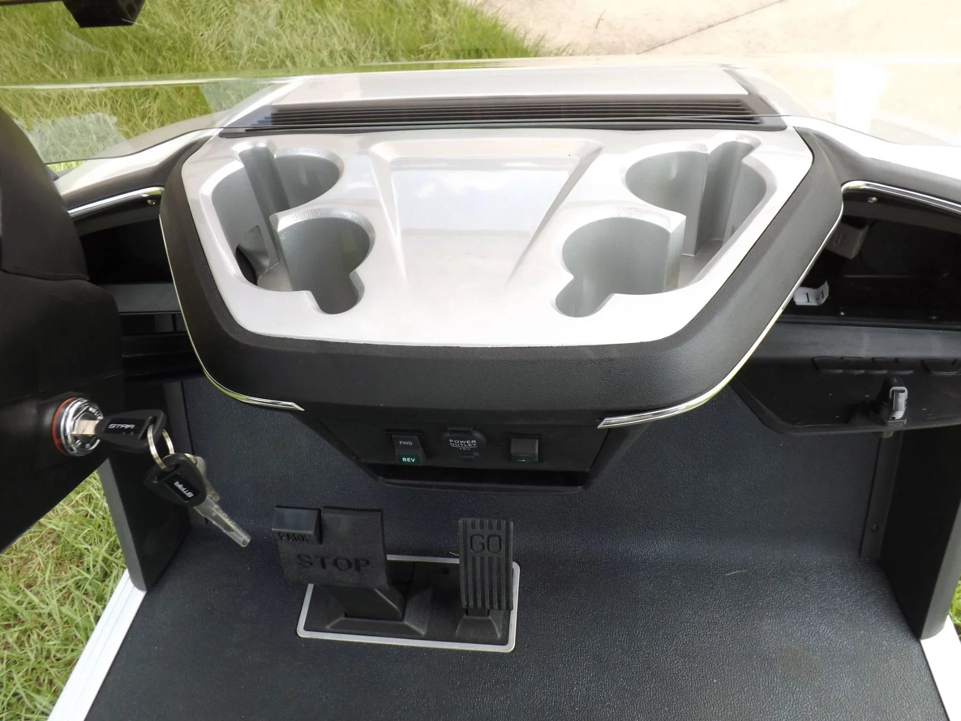 Light Metallic 2023 Star EV SIRIUS 2+2 Golf Cart for Sale