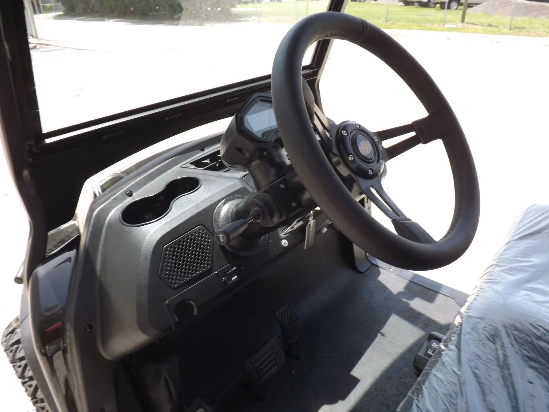 2022 Bintelli BEYOND 4P Lifted Golf Cart for Sale