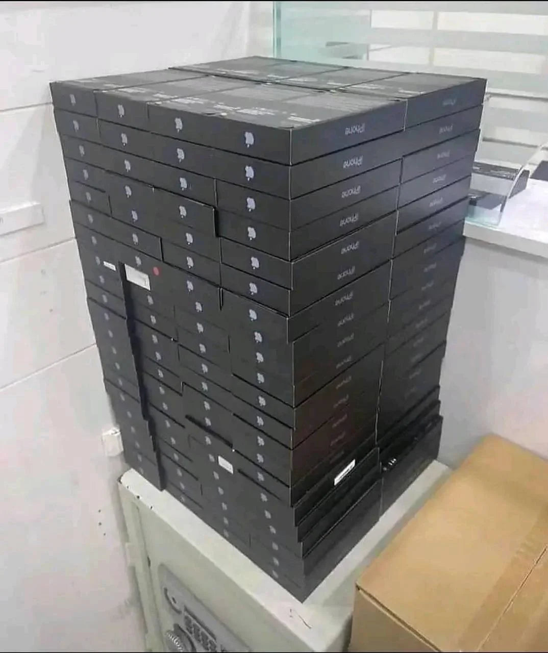 iPhone 13 pro max Pallet