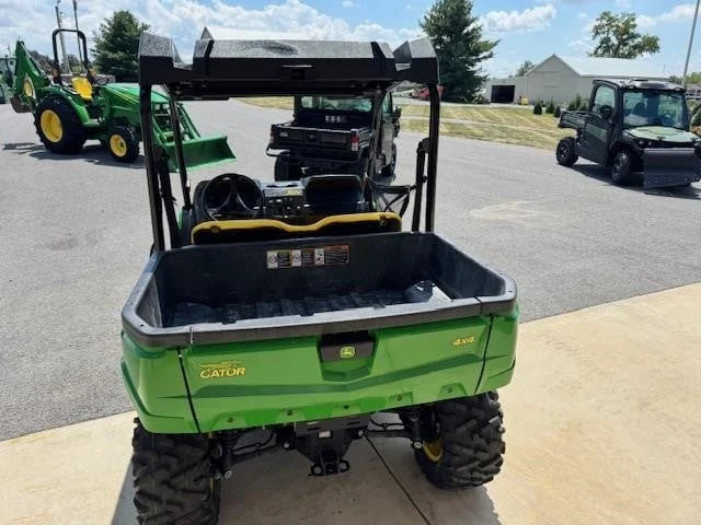 2022 John Deere Gator XUV560E Utility Cart for Sale