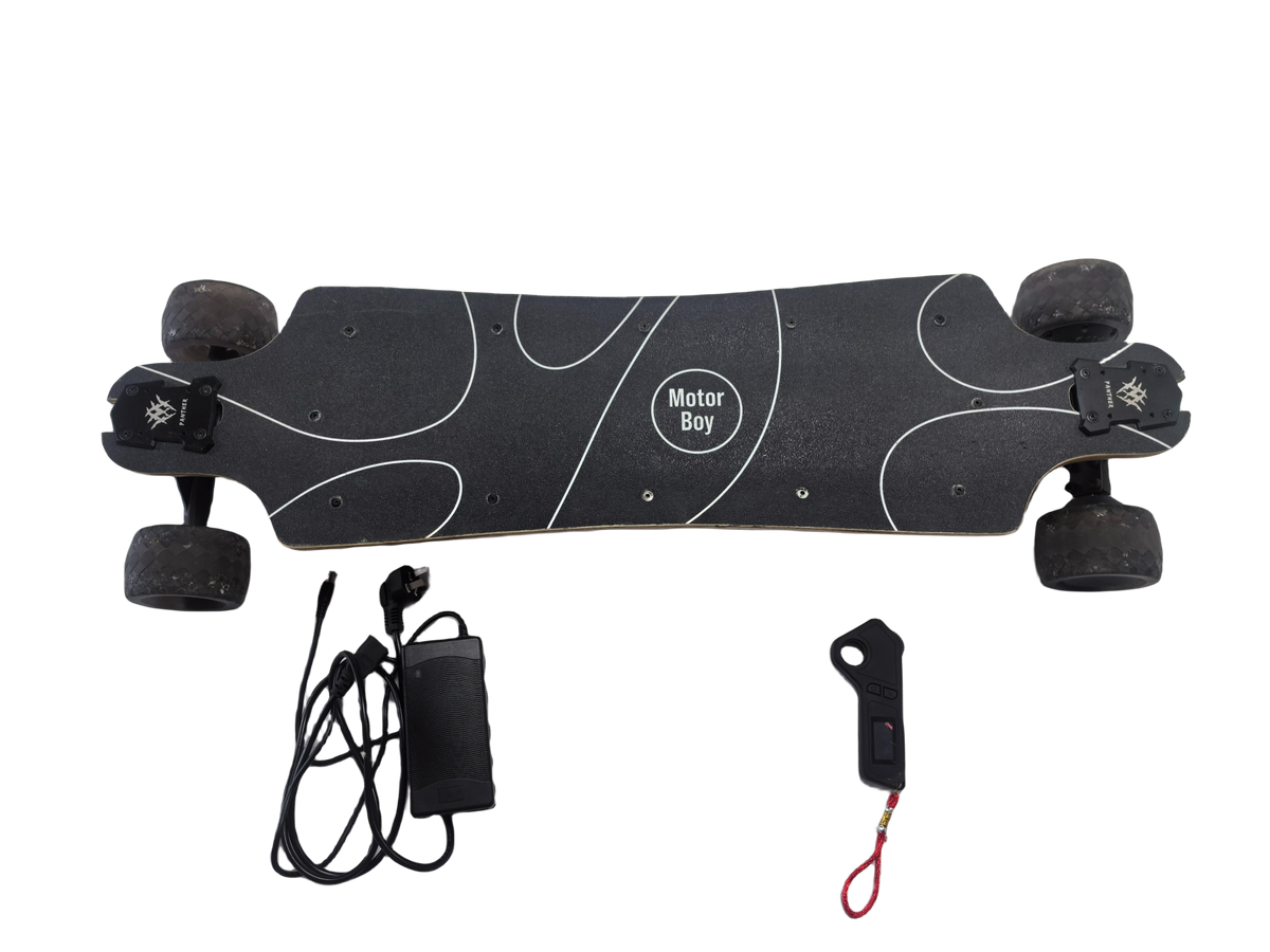 City Runner 2000W Electric Skateboard -- Dual Drive Daily Commuting