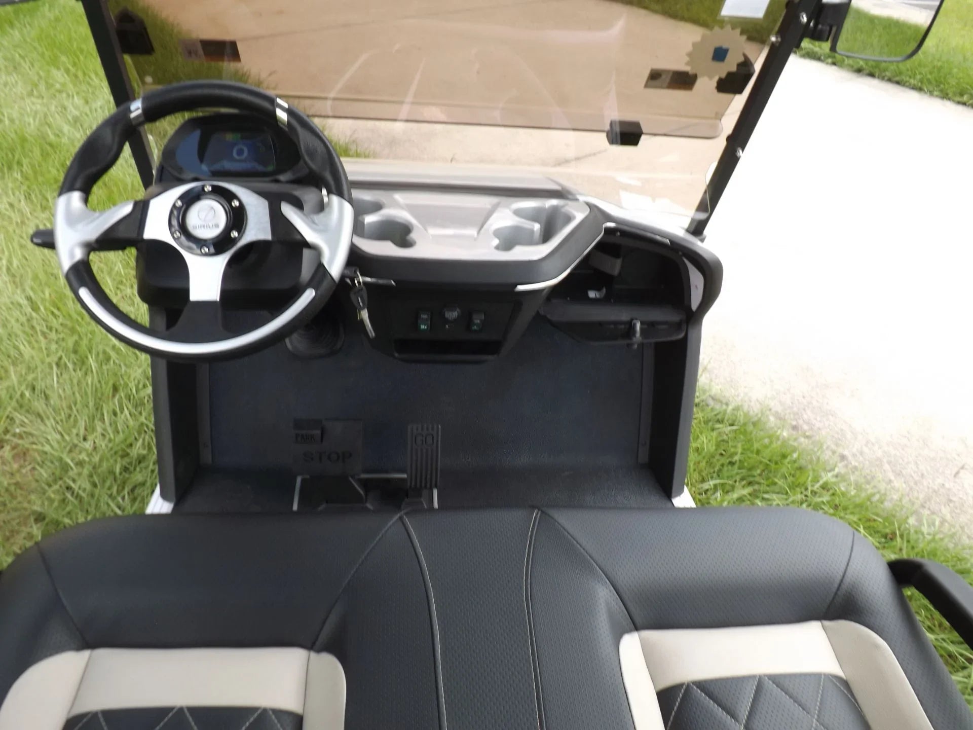 Light Metallic 2023 Star EV SIRIUS 2+2 Golf Cart for Sale