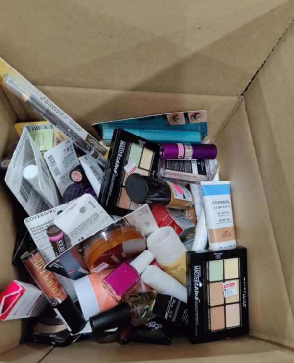Makeup Mystery Box Pallets