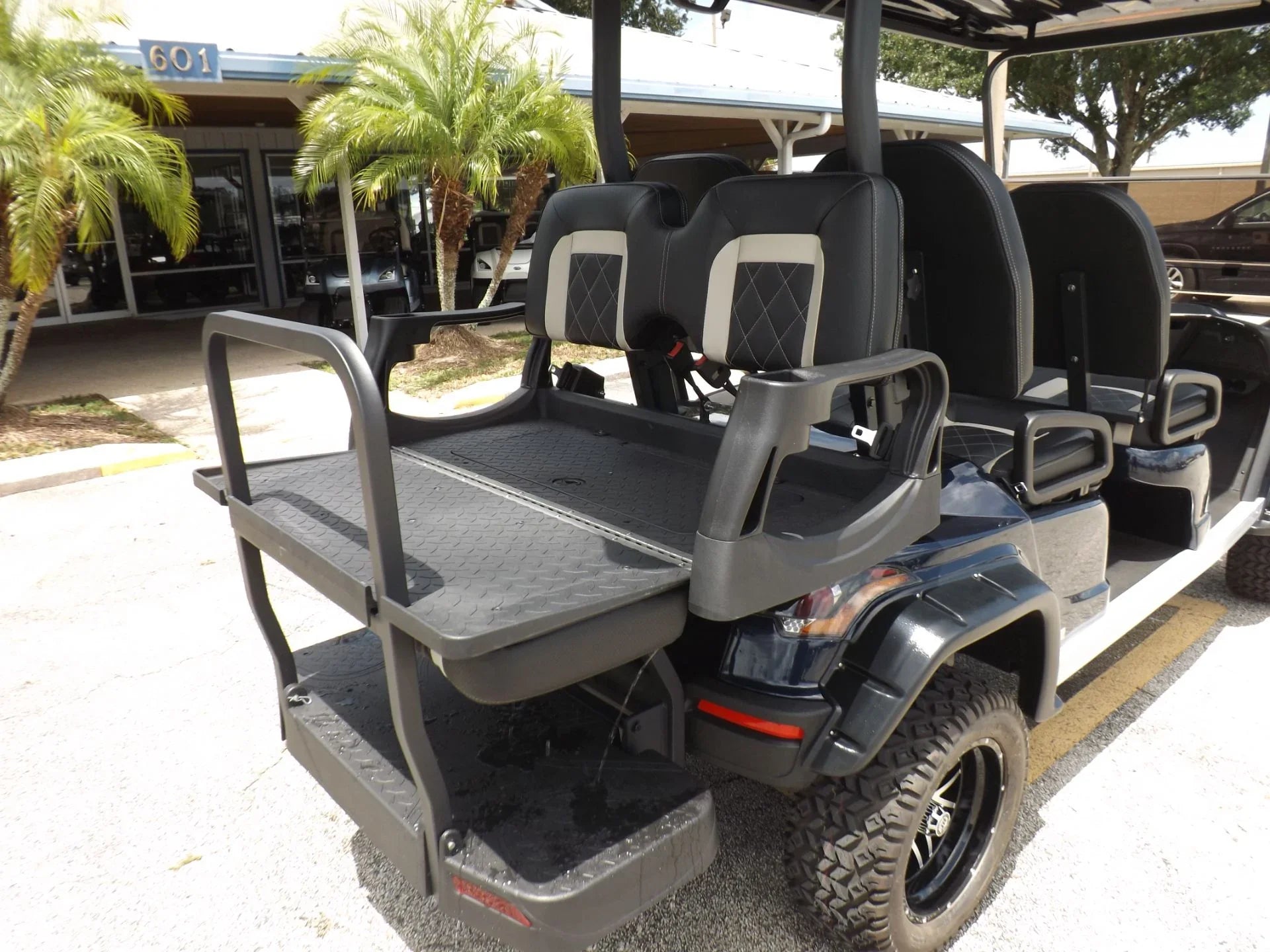 2024 Star EV SIRIUS 4+2 Lifted Lithium Golf Cart for Sale
