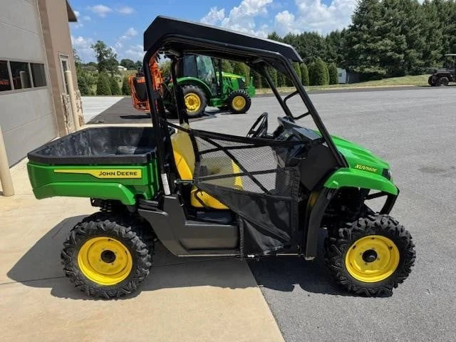 2022 John Deere Gator XUV560E Utility Cart for Sale