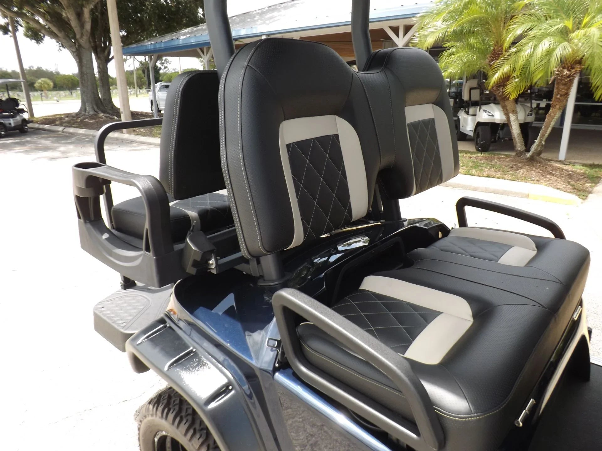 2024 Star EV SIRIUS 4+2 Lifted Lithium Golf Cart for Sale