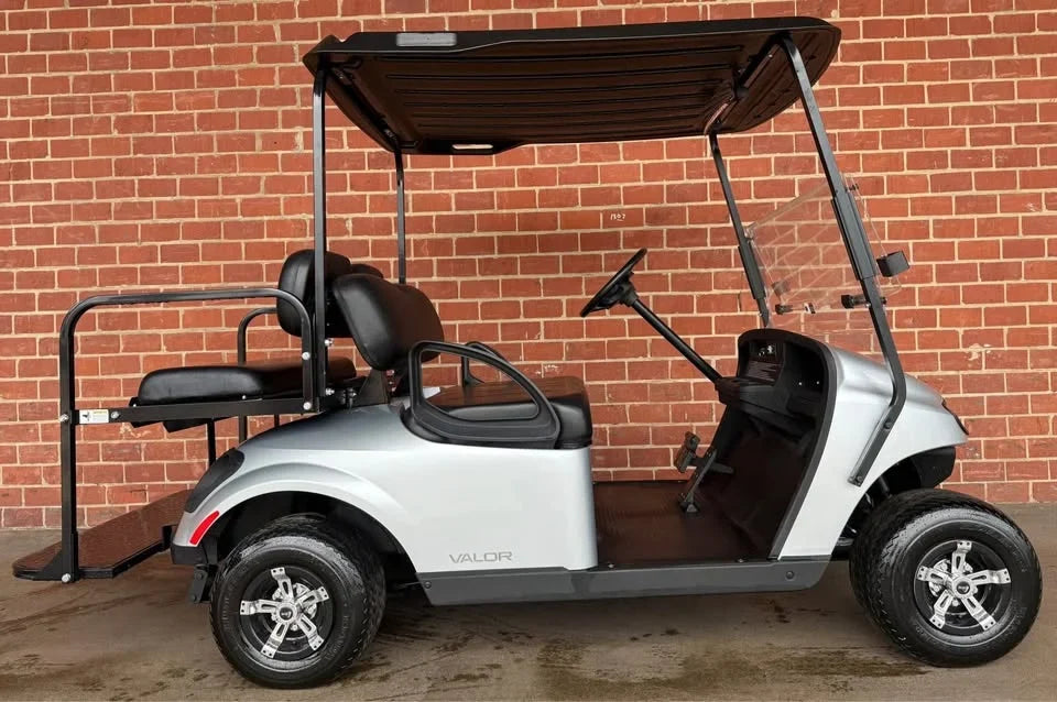 2022 E-Z-GO Valor 48V Golf Cart (Silver)