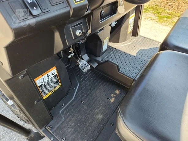 2018 John Deere Gator XUV 835M 4WD Utility Cart with 54 HP for Sale