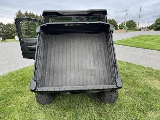 2023 John Deere Gator XUV 835R 4WD Utility Cart for Sale
