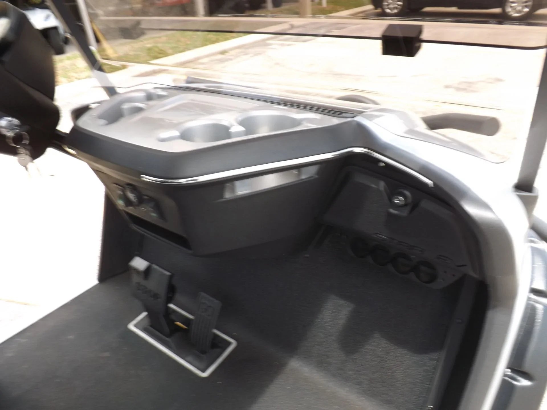 2024 Star EV SIRIUS 2+2 Lifted Lithium Golf Cart for Sale
