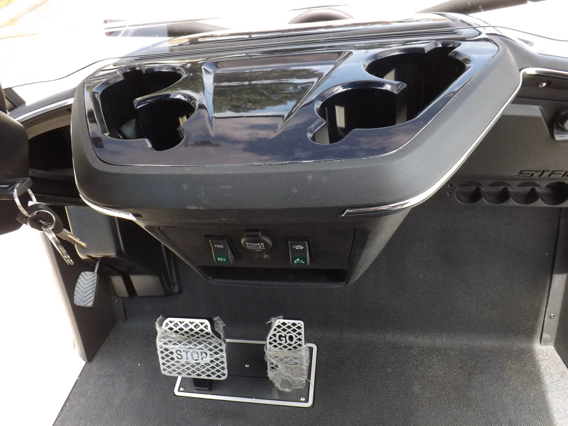 2024 Star EV SIRIUS 4+2 Lifted Lithium Golf Cart for Sale