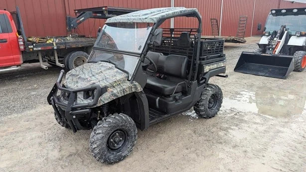 2012 John Deere Gator XUV 550 4WD Utility Cart for Sale