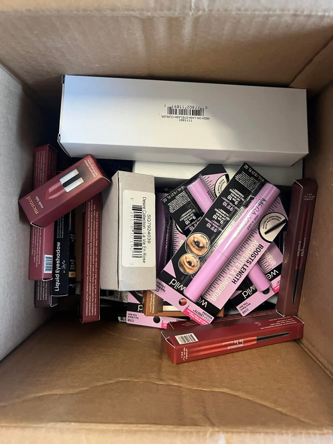 Makeup Mystery Box Pallets