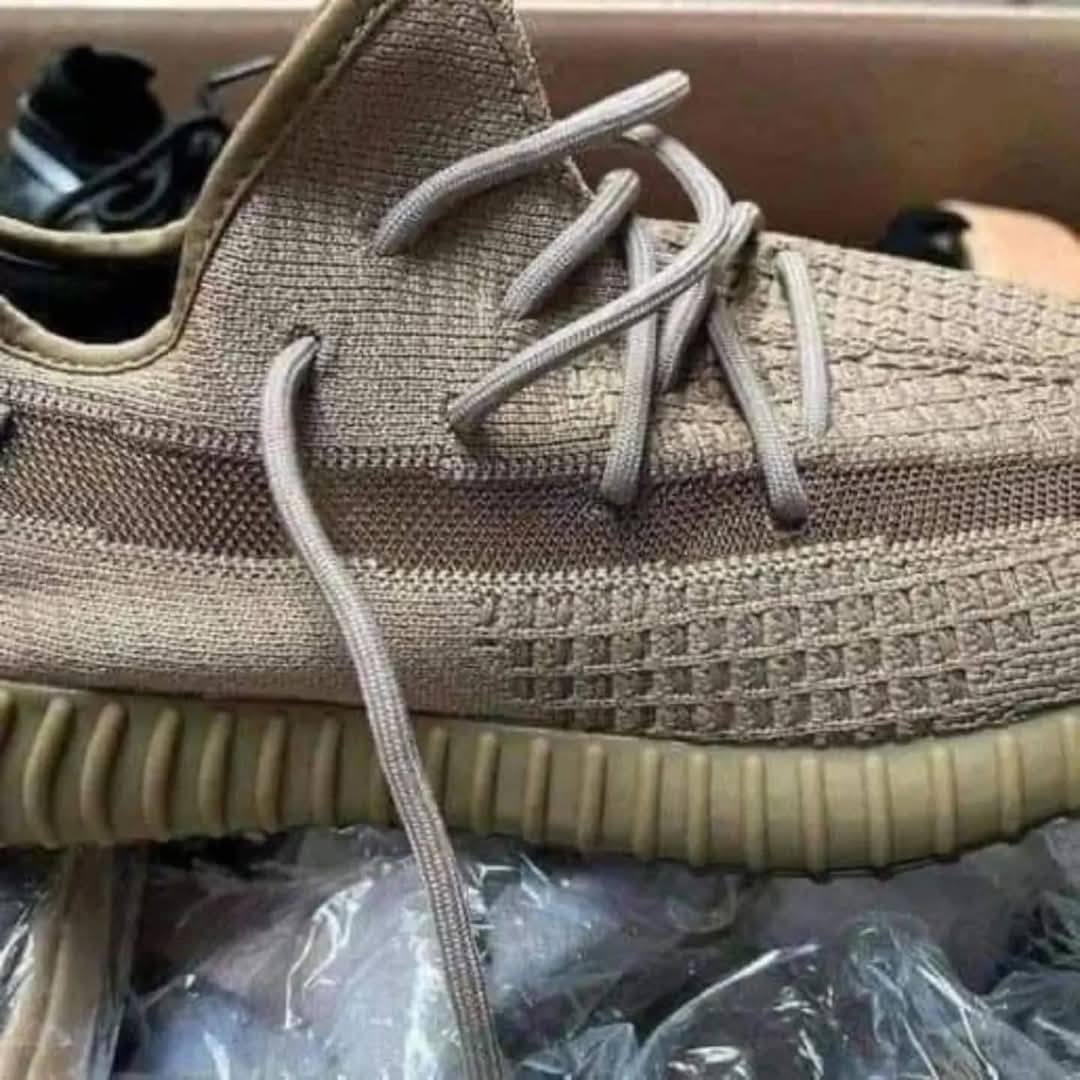 Yeezy Sneakers Pallets