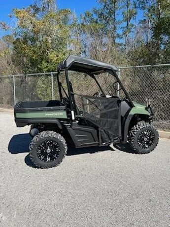 2025 John Deere Gator XUV 590M 4x4 Gas Utility Cart For Sale
