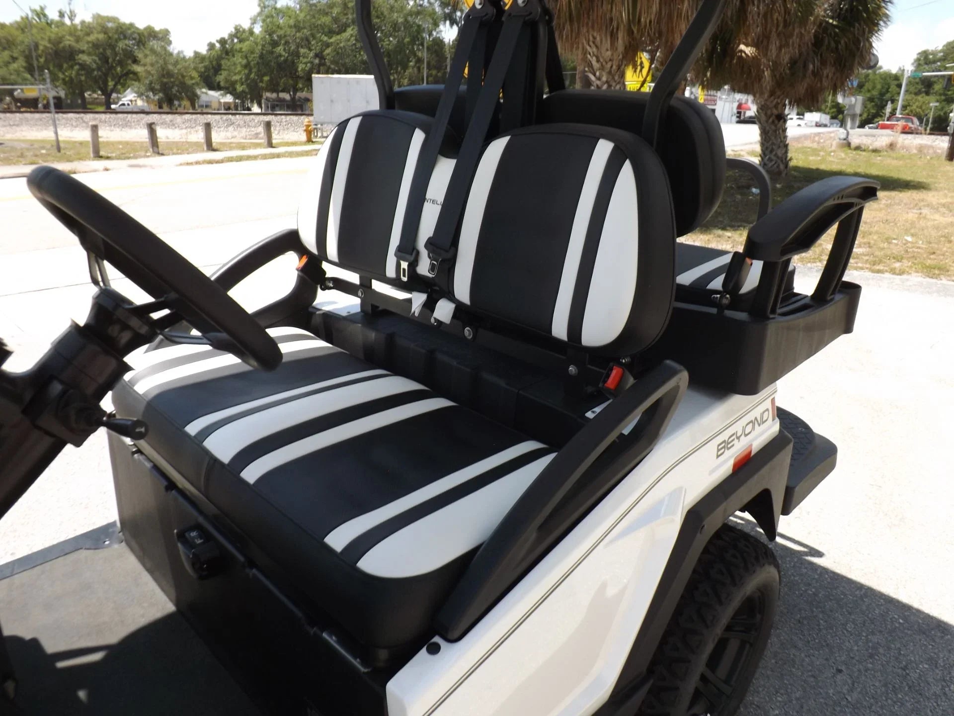 White 2022 Bintelli BEYOND 4P Lifted Golf Cart for Sale