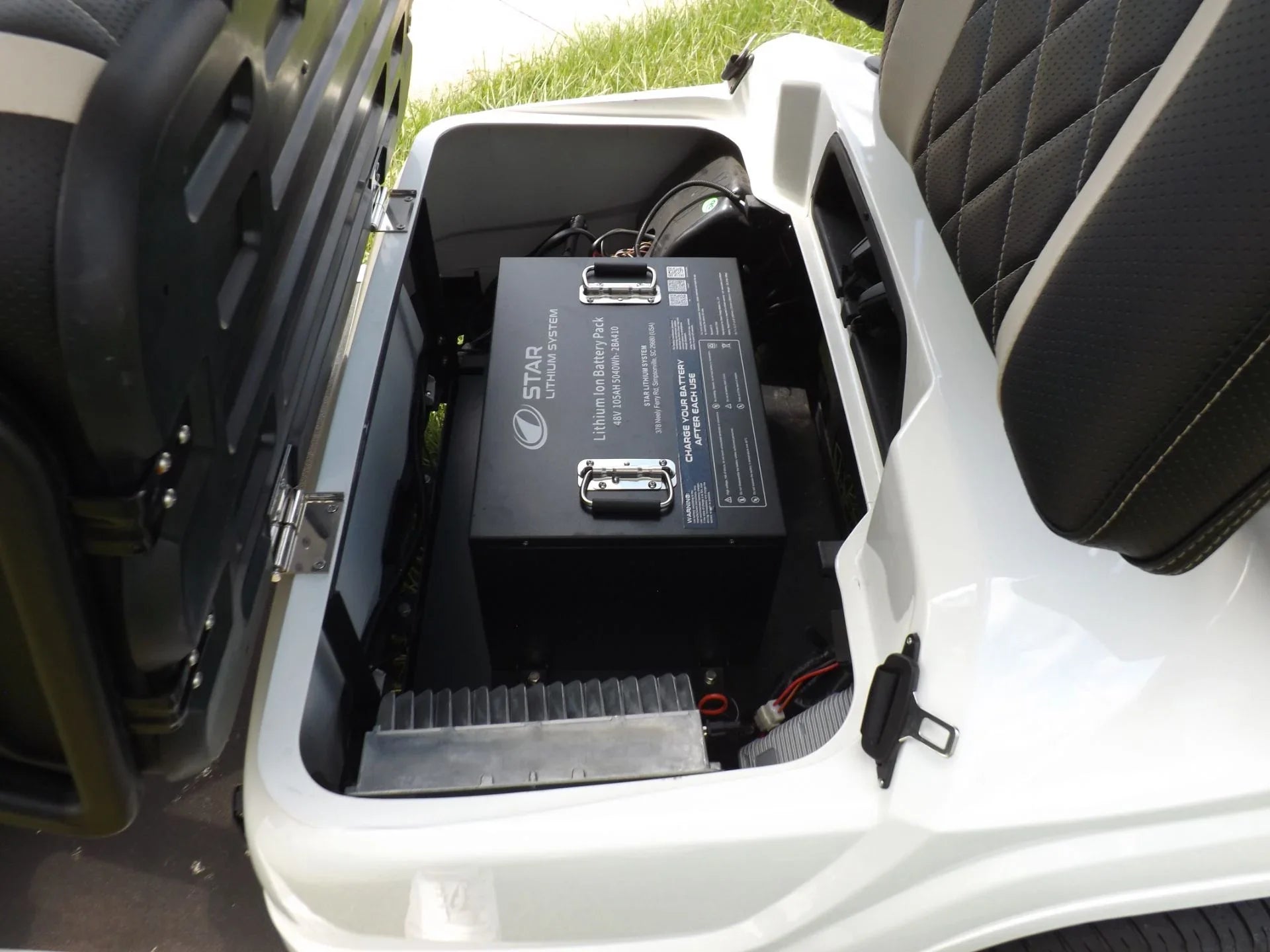White 2023 Star EV SIRIUS 2+2 Golf Cart for Sale
