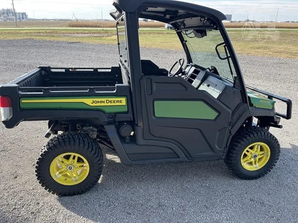 2024 John Deere Gator 4WD XUV 835M Utility Cart for Sale